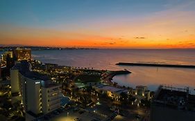 Hilton Okinawa Chatan Resort